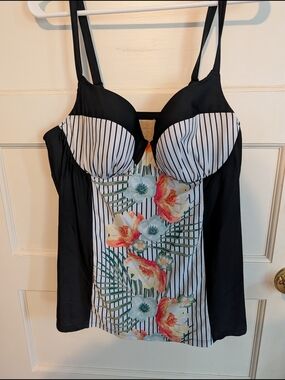 Black Floral Stripe Tankini Top And Matching Shorts Bottoms